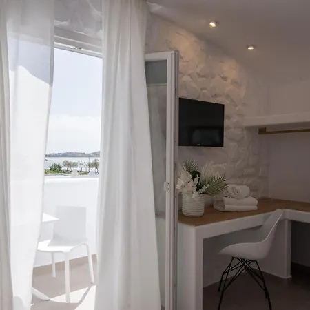 アパートホテル Spiros Naxos City