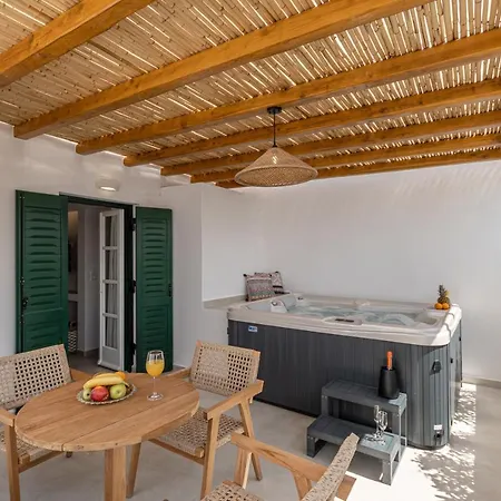 アパートホテル Spiros 4*