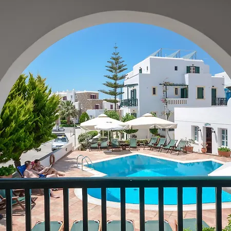 Spiros アパートホテル