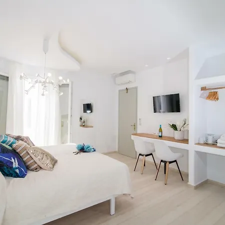 アパートホテル Spiros Naxos City