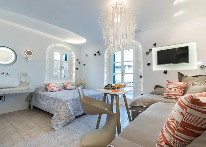 Spiros Aparthotel 4*