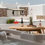 Spiros Aparthotel 4*
