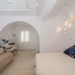 Spiros Aparthotel 4*