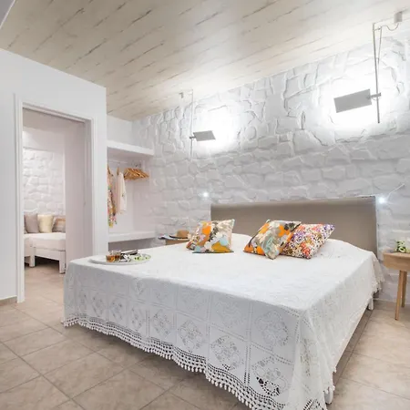 Spiros Aparthotel Naxos City