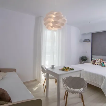 Spiros Aparthotel Naxos City