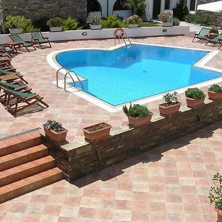 Spiros Aparthotel 4*