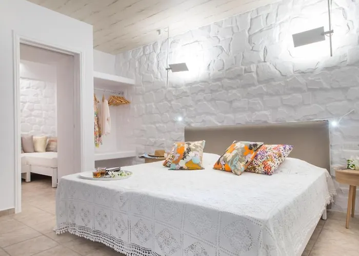 斯皮罗斯酒店 公寓式酒店 Naxos City