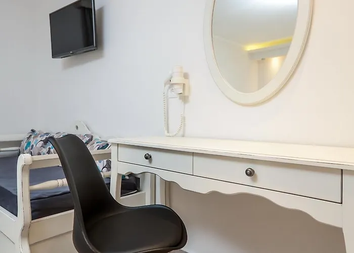 斯皮罗斯酒店 4* Naxos City